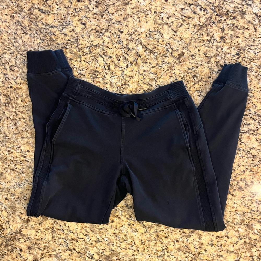 Black Lululemon Joggers Size 6!